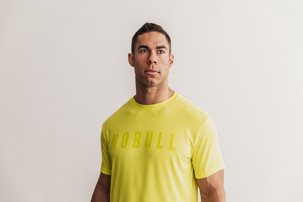 NOBULL Men's Tee - Neon Yellow - Ireland (2176MPLKF)